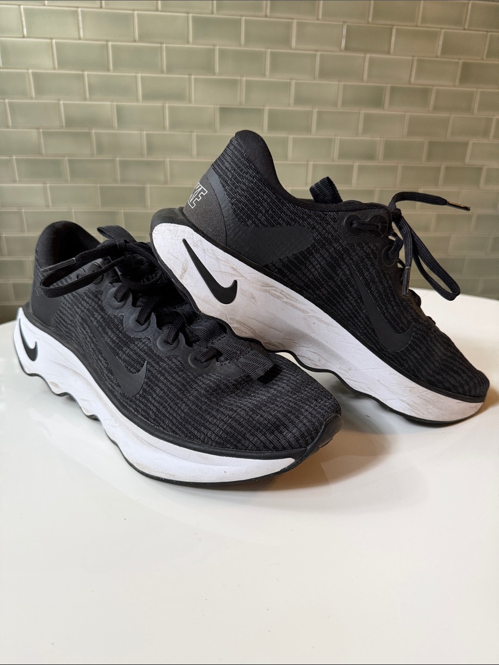 Nike Black and White Athletic Running Shoes